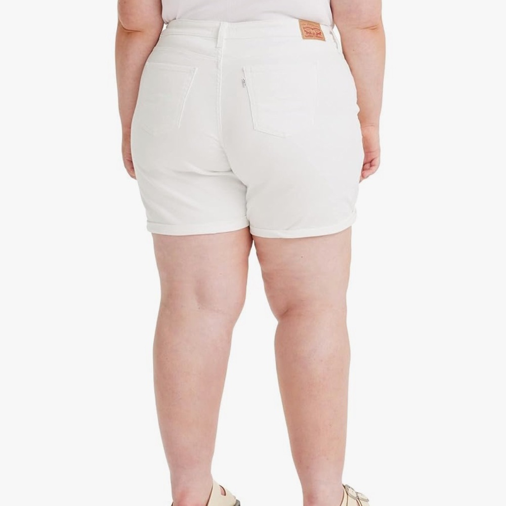 Levi's Crisp White Denim Shorts 32 woman’s mid length